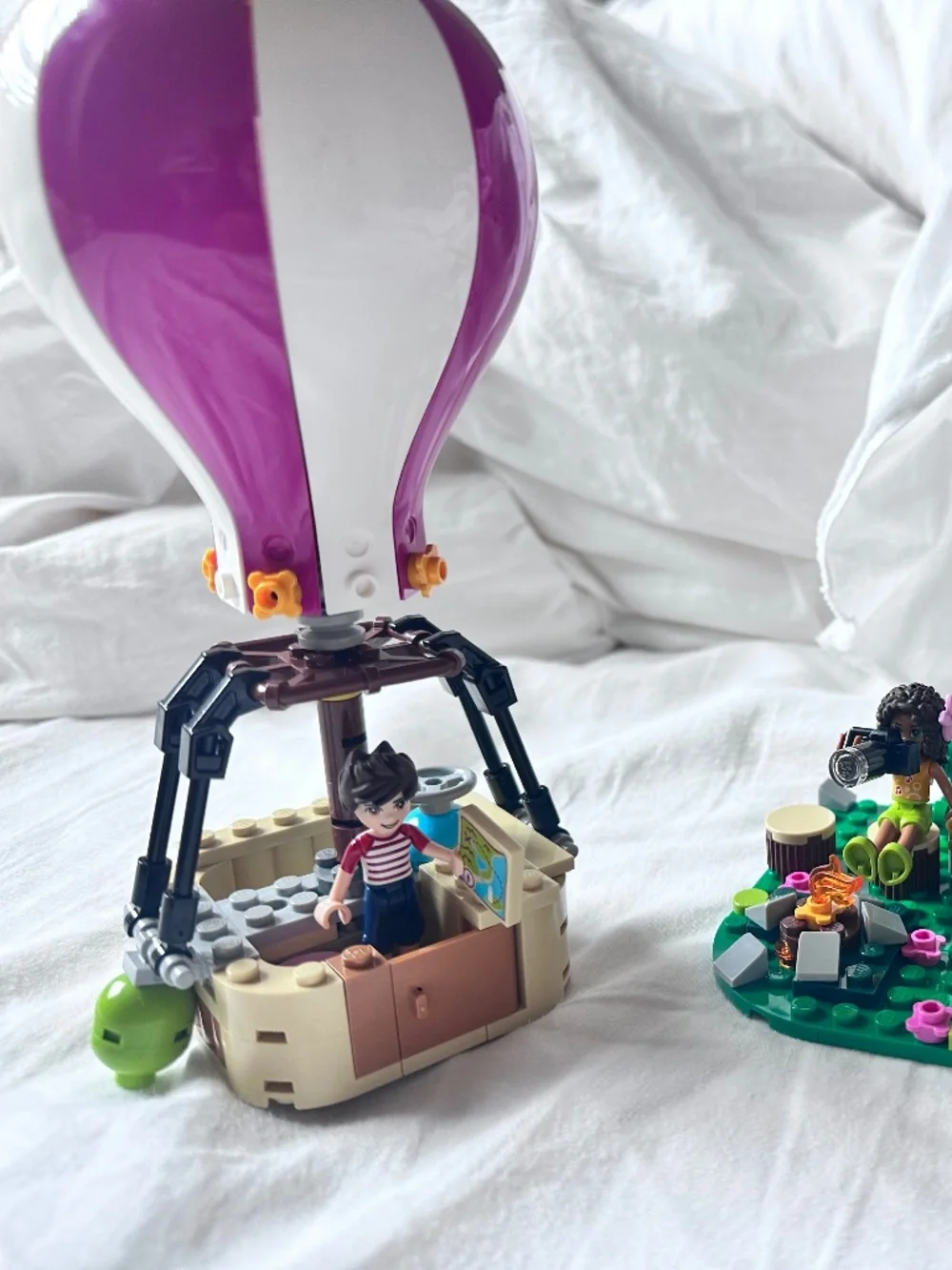 LEGO Friends 41097 Heartlake Hot Air Balloon Building Block Set w/ Instructions